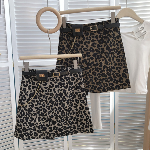 Fusta scurta de dama cu imprimeu animal