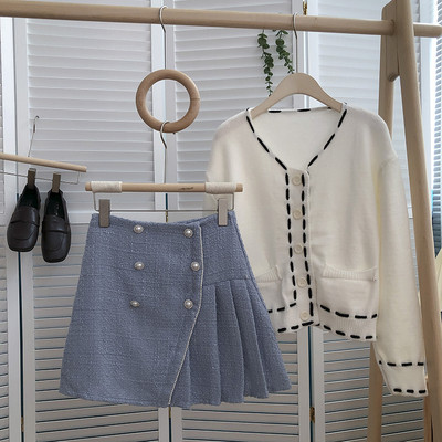 Fusta scurta moderna cu nasturi si talie inalta