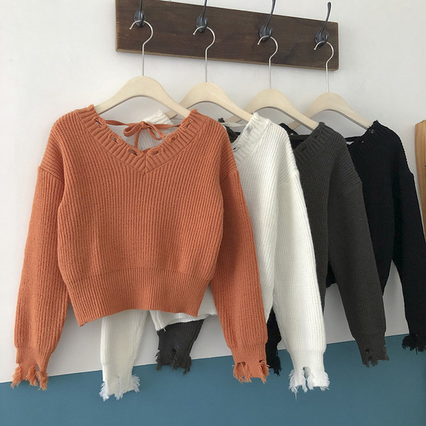 Pulover de dama cu cravate si decolteu spitz