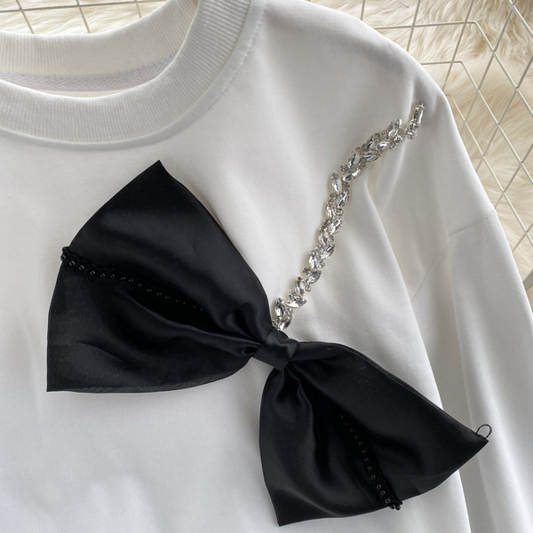 Bluza de dama cu panglica si pietre de decor