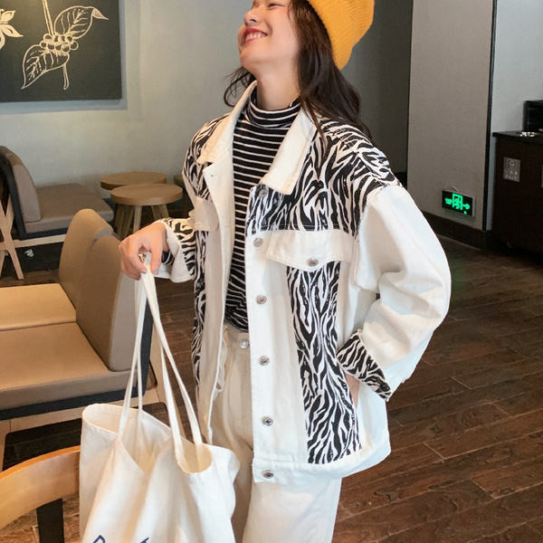 Geaca de dama moderna din denim model larg cu animal print