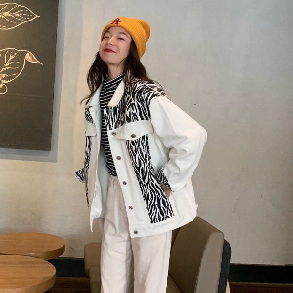 Geaca de dama moderna din denim model larg cu animal print