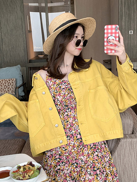 Geaca de dama moderna din denim model simplu cu maneci lungi