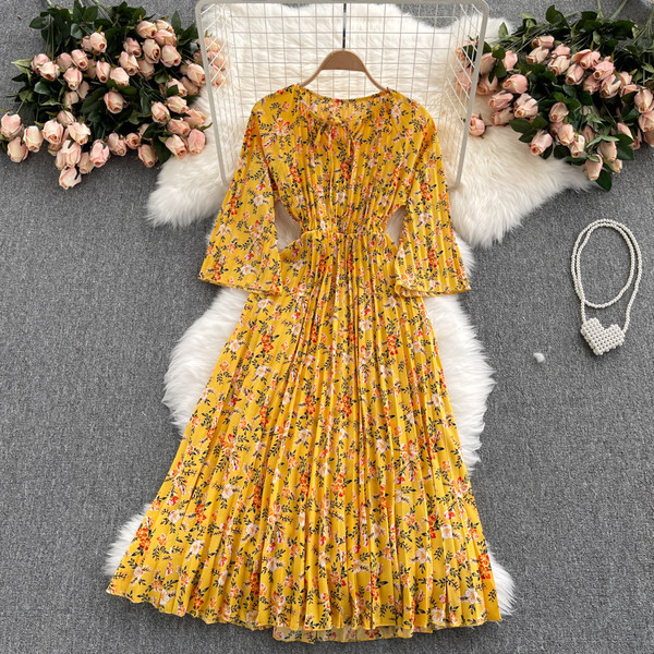 Rochie de dama plisata cu model floral si maneci lungi