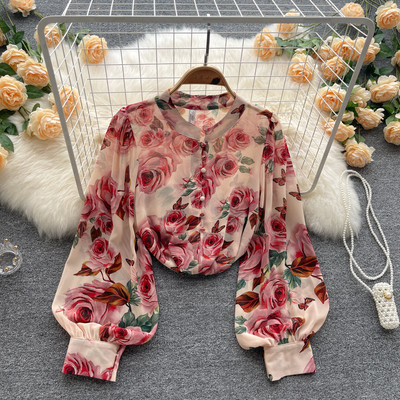 Γυναικείο φόρεμα με λουλουδάτο μοτίβο και χαμηλό γιακά