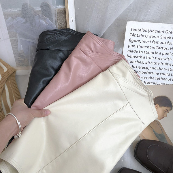 Fusta din piele cu talie inalta