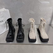 Cizme pătrate de damă din piele lăcuită cu șireturi și talpă plată