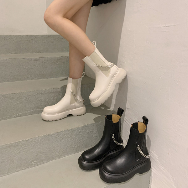 Cizme de dama din piele ecologica cu talpa aspra si lant metalic