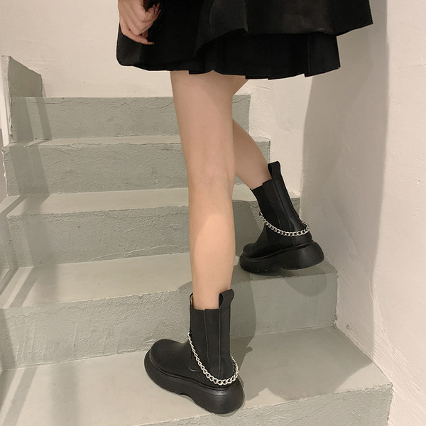 Cizme de dama din piele ecologica cu talpa aspra si lant metalic