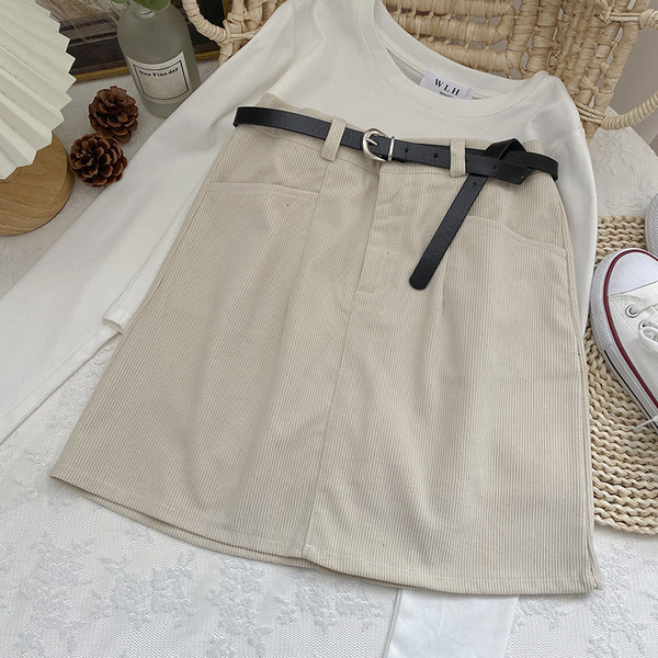 Fusta scurta de dama cu centura si buzunare