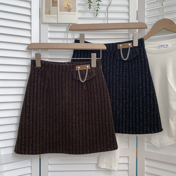 Fusta scurta de dama cu talie inalta - stil retro