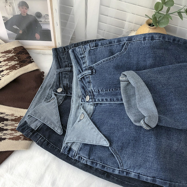 Blugi de dama cu nasturi in doua culori