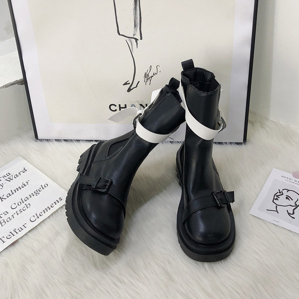 Cizme de dama din piele ecologica cu catarama metalica si talpa aspra