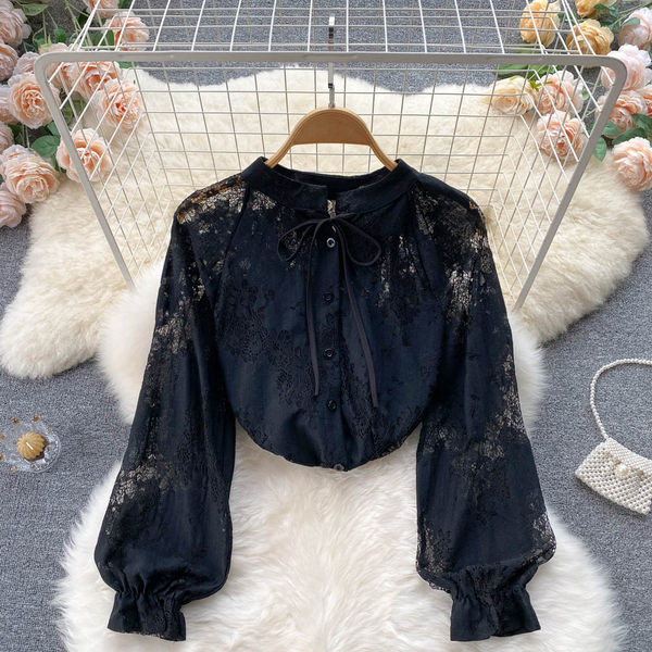 Cămașă de damă cu dantelă de culoare neagră