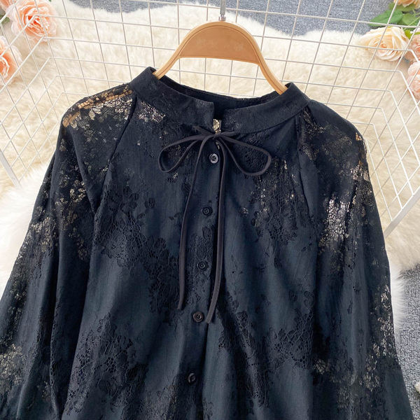 Cămașă de damă cu dantelă de culoare neagră