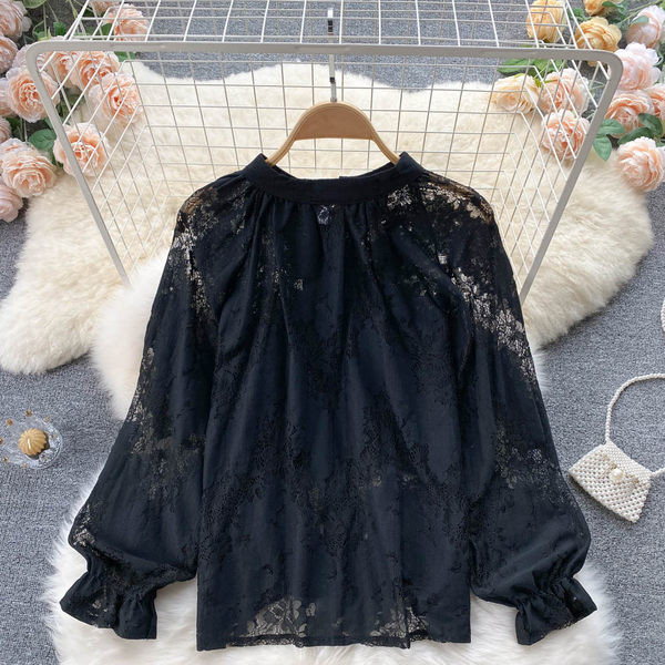 Cămașă de damă cu dantelă de culoare neagră