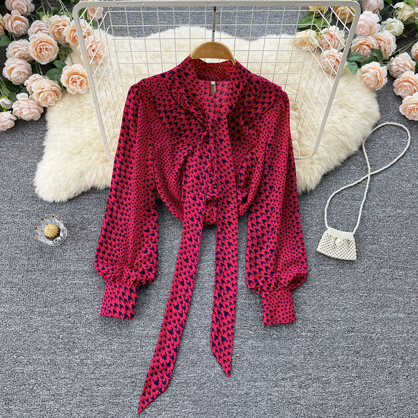 Cămașă de damă cu panglică la guler și guler jos