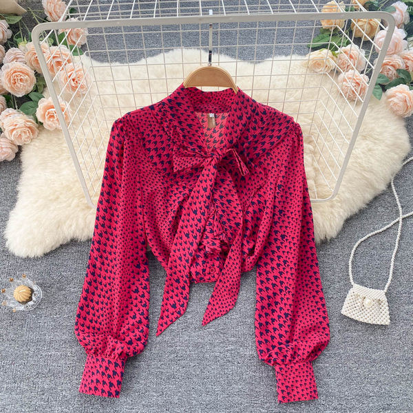 Cămașă de damă cu panglică la guler și guler jos