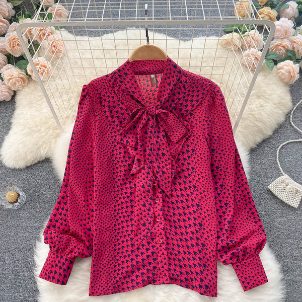 Cămașă de damă cu panglică la guler și guler jos