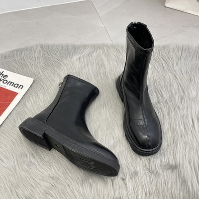 Cizme din piele model simplu cu talpa plata si fermoar pentru femei