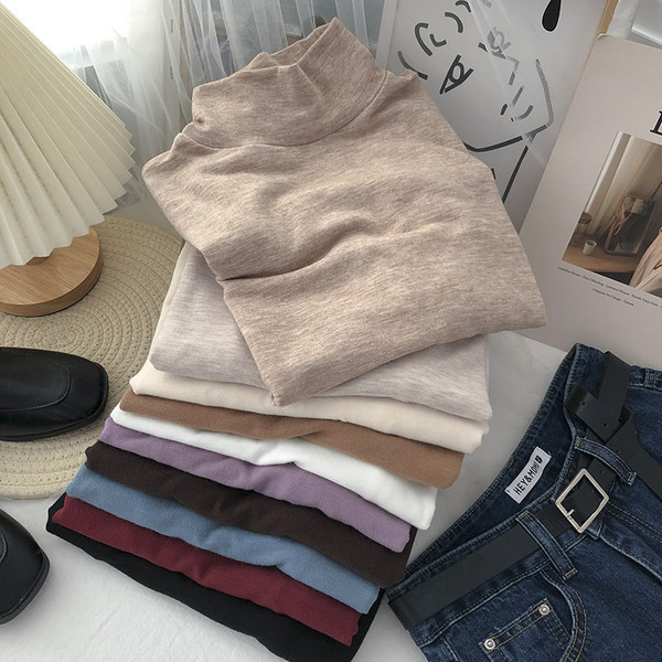 Γυναικείο  ζιβάνκο απλού μοντέλου με ψηλό γιακά