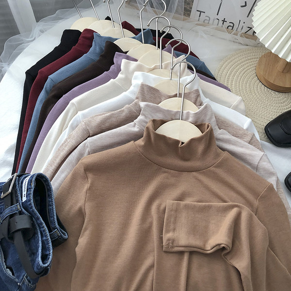 Γυναικείο  ζιβάνκο απλού μοντέλου με ψηλό γιακά