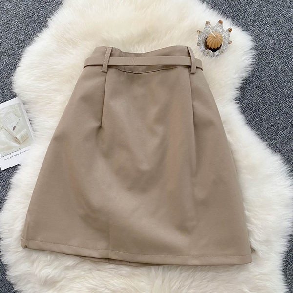 Fusta de dama din piele cu talie inalta si curea