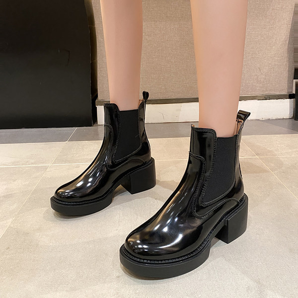 Cizme de dama din piele lacuita cu toc 6,5 cm