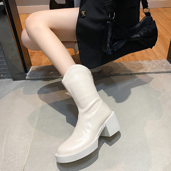 Cizme de dama din piele lacuita cu toc 6,5 cm