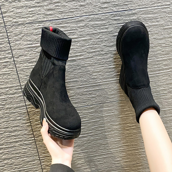 Model nou de ghete de dama cu talpa groasa