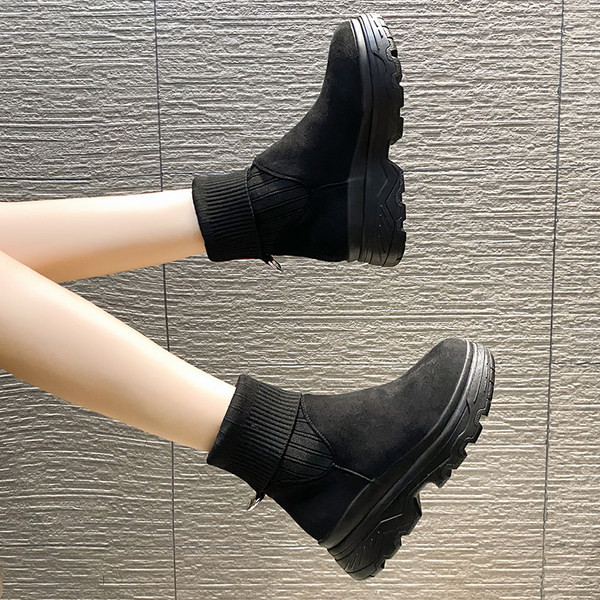 Model nou de ghete de dama cu talpa groasa