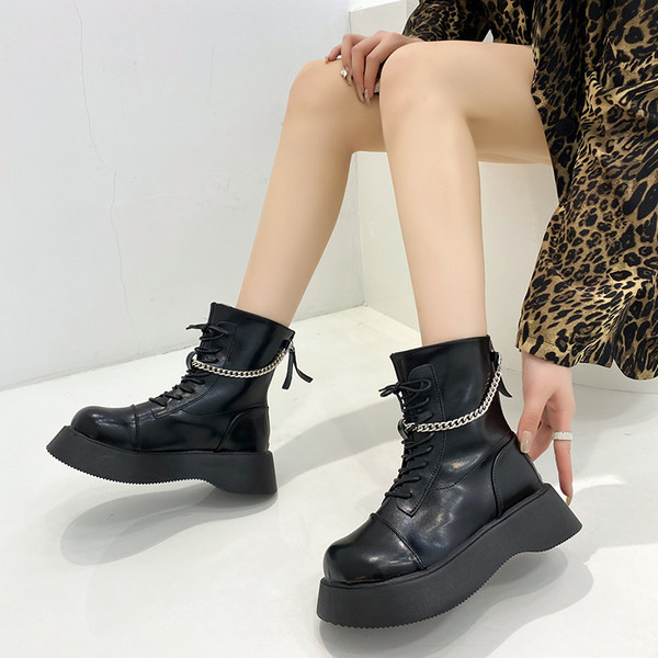 Cizme de dama din piele cu lant metalic si sireturi