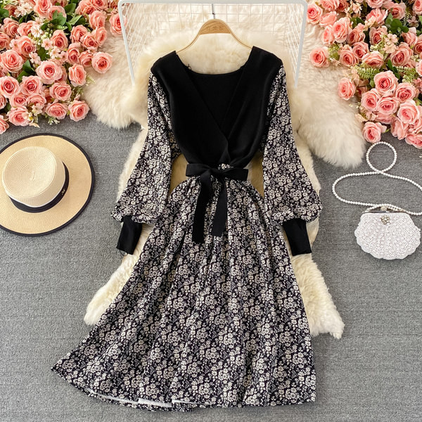 Rochie moderna de dama cu panglica si maneci lungi