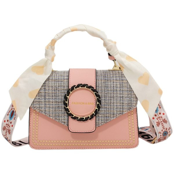 Geantă pătrată modernă cu element metalic și mâner textil lung