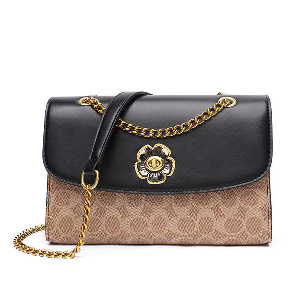 Geanta patrata pentru femei cu decor metalic 3D si maner lung