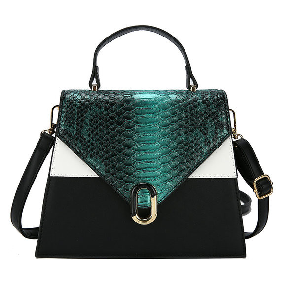 Geanta de dama cu imprimeu animal si inchizator metalic