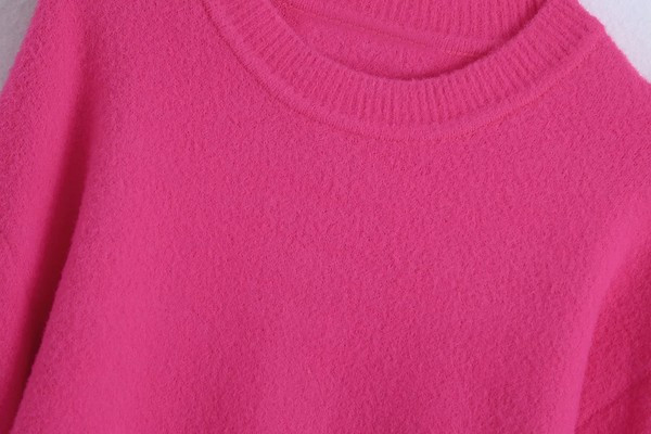 Pulover scurt de toamna din tricotat subtire