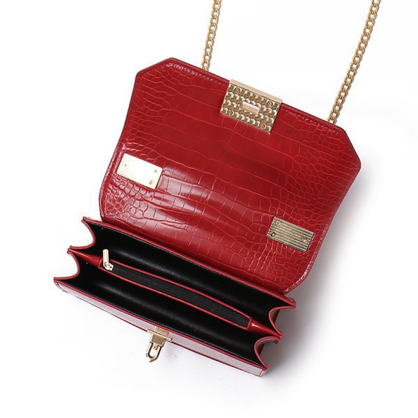 Geanta din piele model nou cu inchizator metalic si maner lung pentru femei