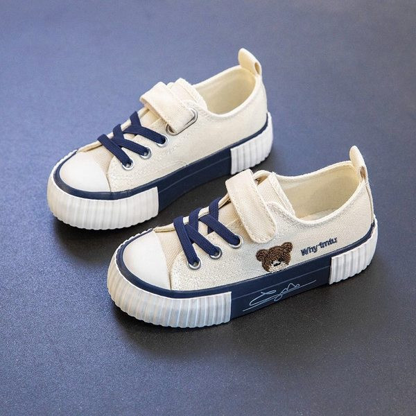 Tenisi actuali pentru copii cu cravate si broderie pentru baieti