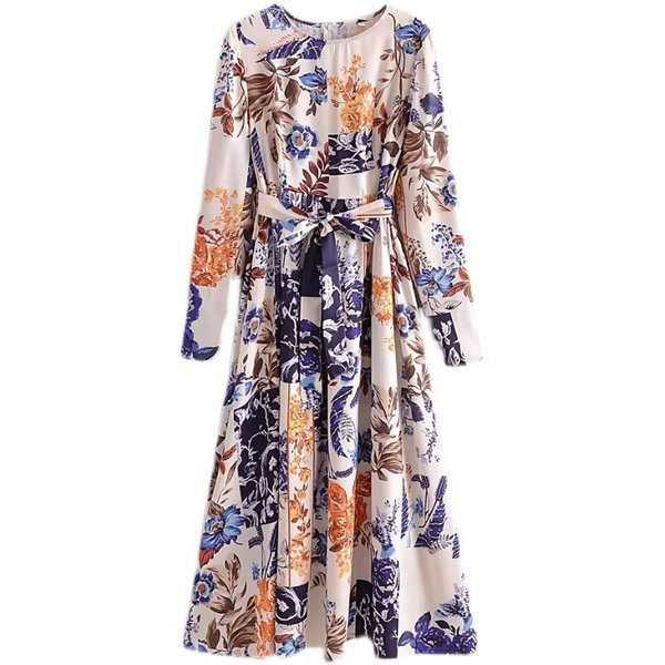 Model croiat rochie de toamna cu model floral