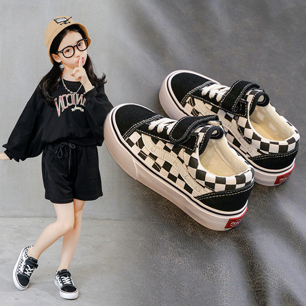 Adidași moderni pentru copii cu șireturi și autocolante pentru fete