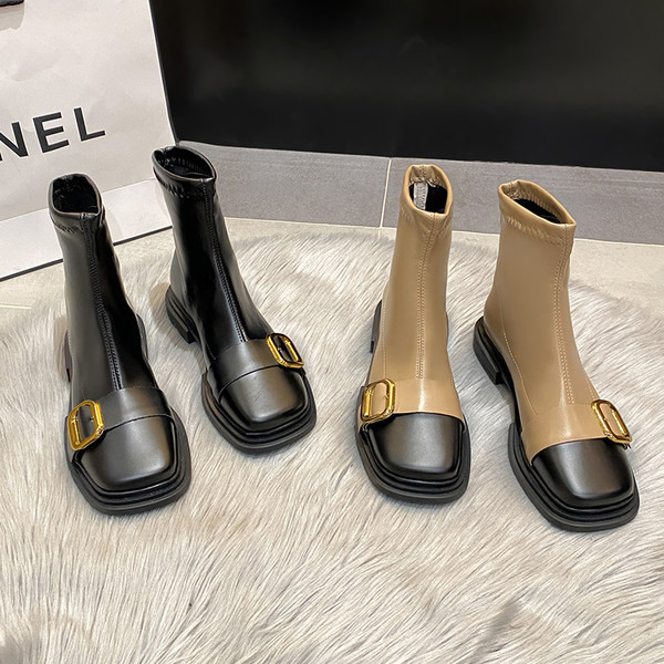 Cizme moderne cu catarama metalica