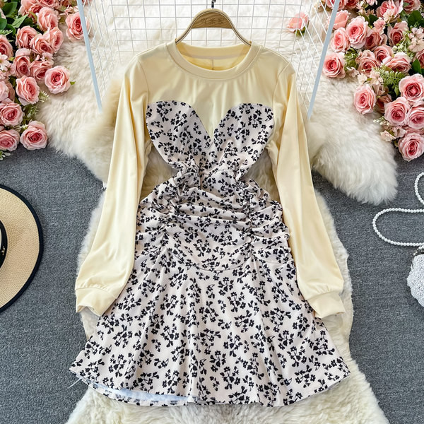 Rochie moderna de dama cu decolteu rotund si maneci lungi