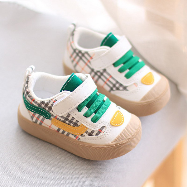 Tenisi actuali pentru copii cu sireturi pentru baieti si fete