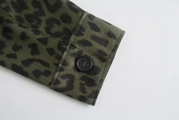 Cămașă largă de toamnă cu model animal