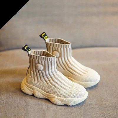 Tenisi copii actuali pentru fete fara inchidere