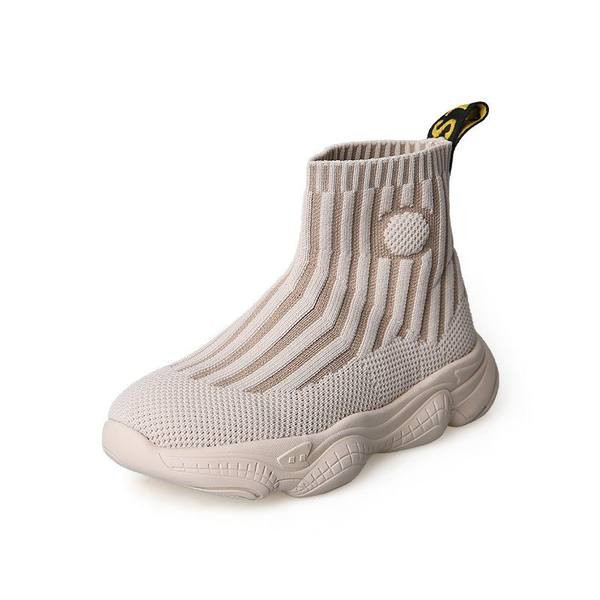 Tenisi copii actuali pentru fete fara inchidere