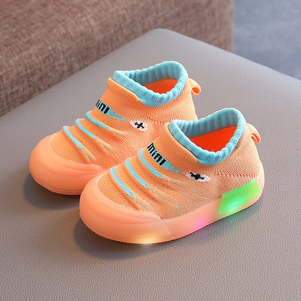 Tenisi moderni luminosi pentru copii fara inchidere