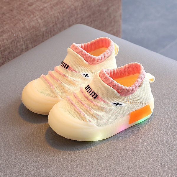 Tenisi moderni luminosi pentru copii fara inchidere