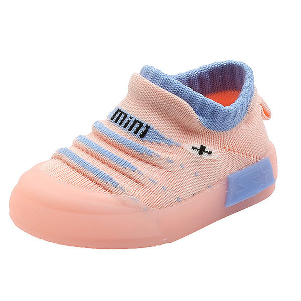 Tenisi moderni luminosi pentru copii fara inchidere